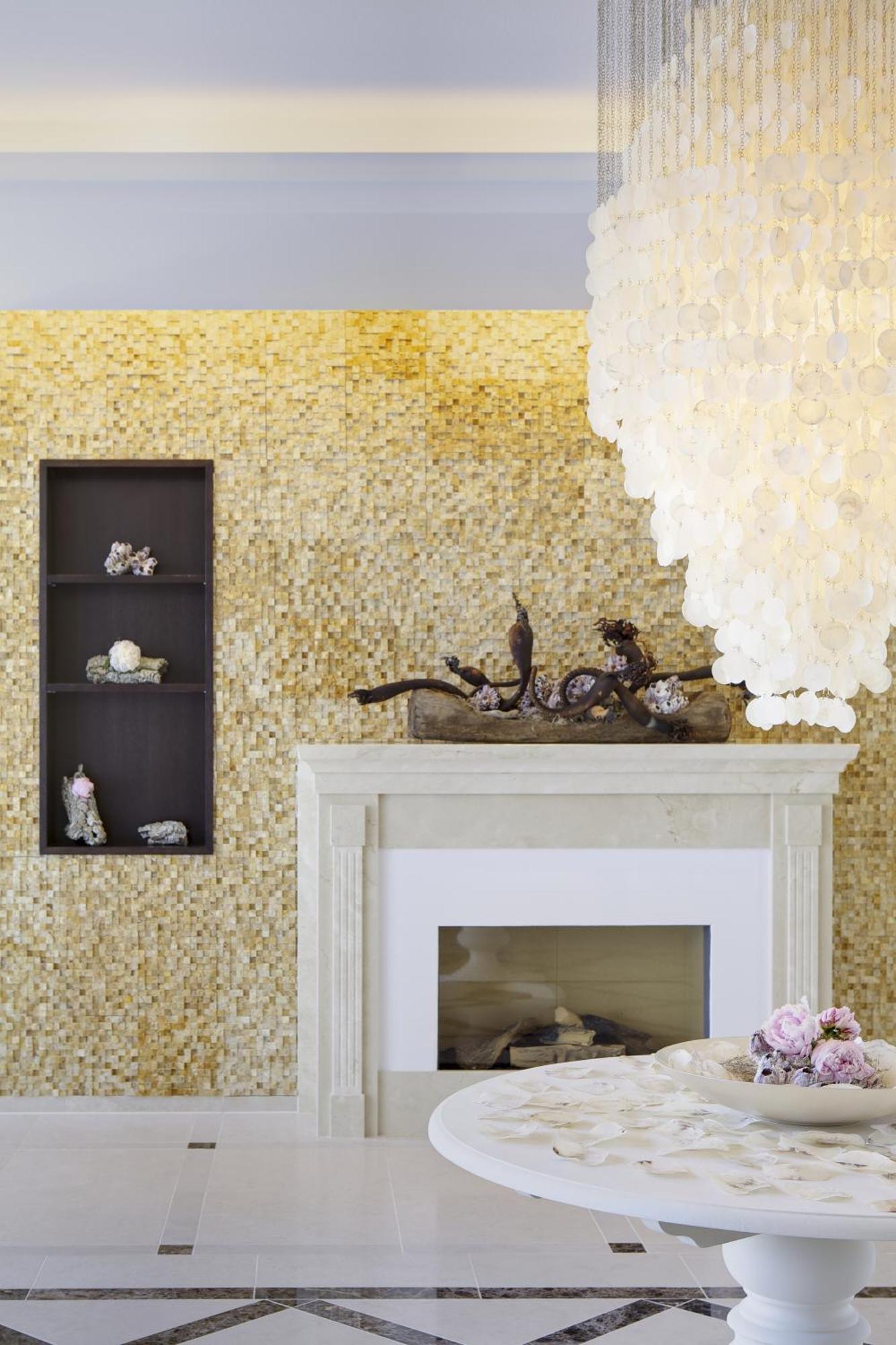 ชไตเกนแบร์เกอร์ แกรนด์โฮเต็ล แอนด์ สปา เฮริงสดอร์ฟ Hotel ภายนอก รูปภาพ Gold leafing on a wall