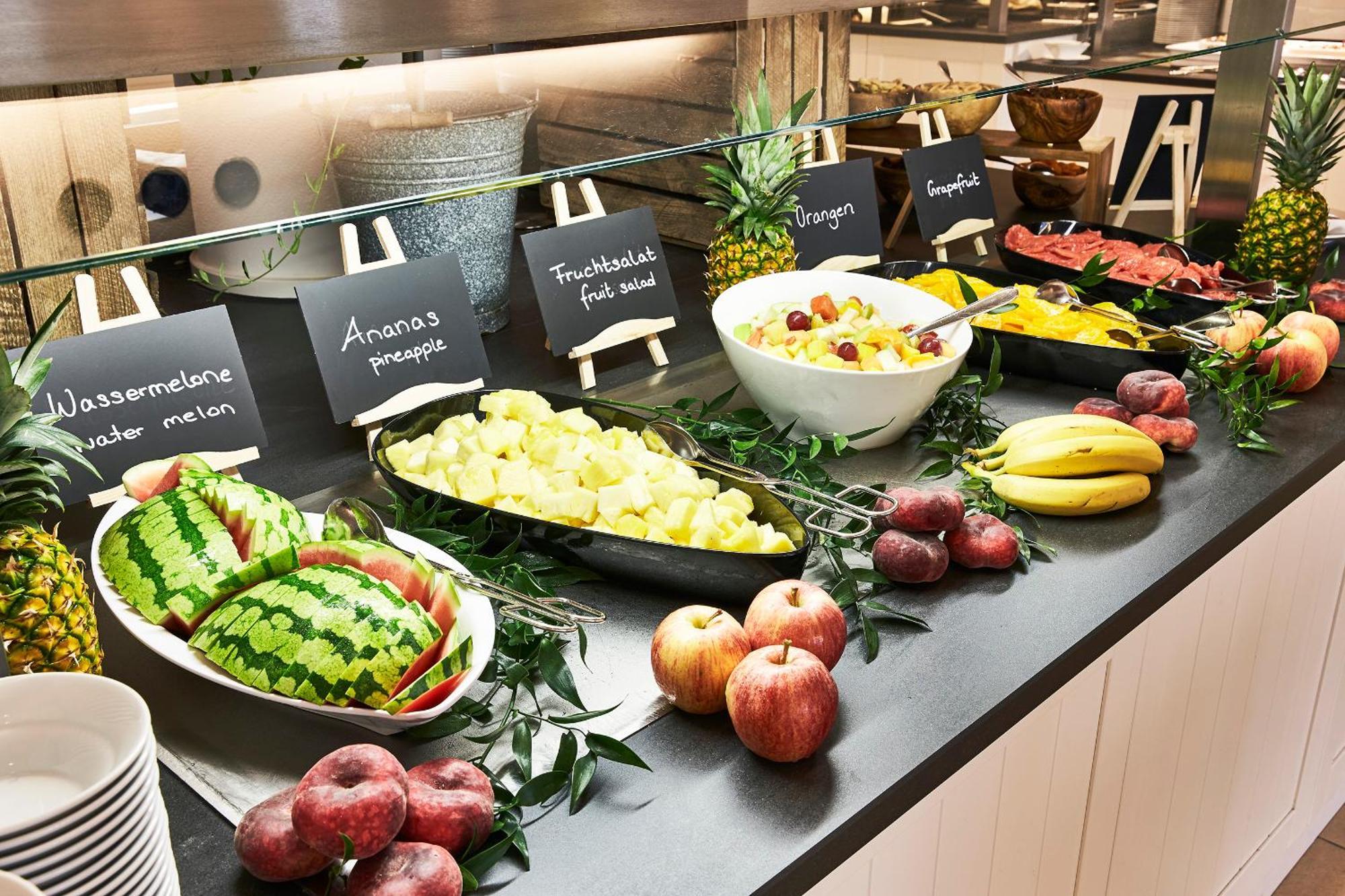 ชไตเกนแบร์เกอร์ แกรนด์โฮเต็ล แอนด์ สปา เฮริงสดอร์ฟ Hotel ภายนอก รูปภาพ Fruit salad